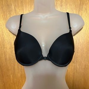 Victoria’s Secret Black Front Close Push Up Strappy Back Bra 34C